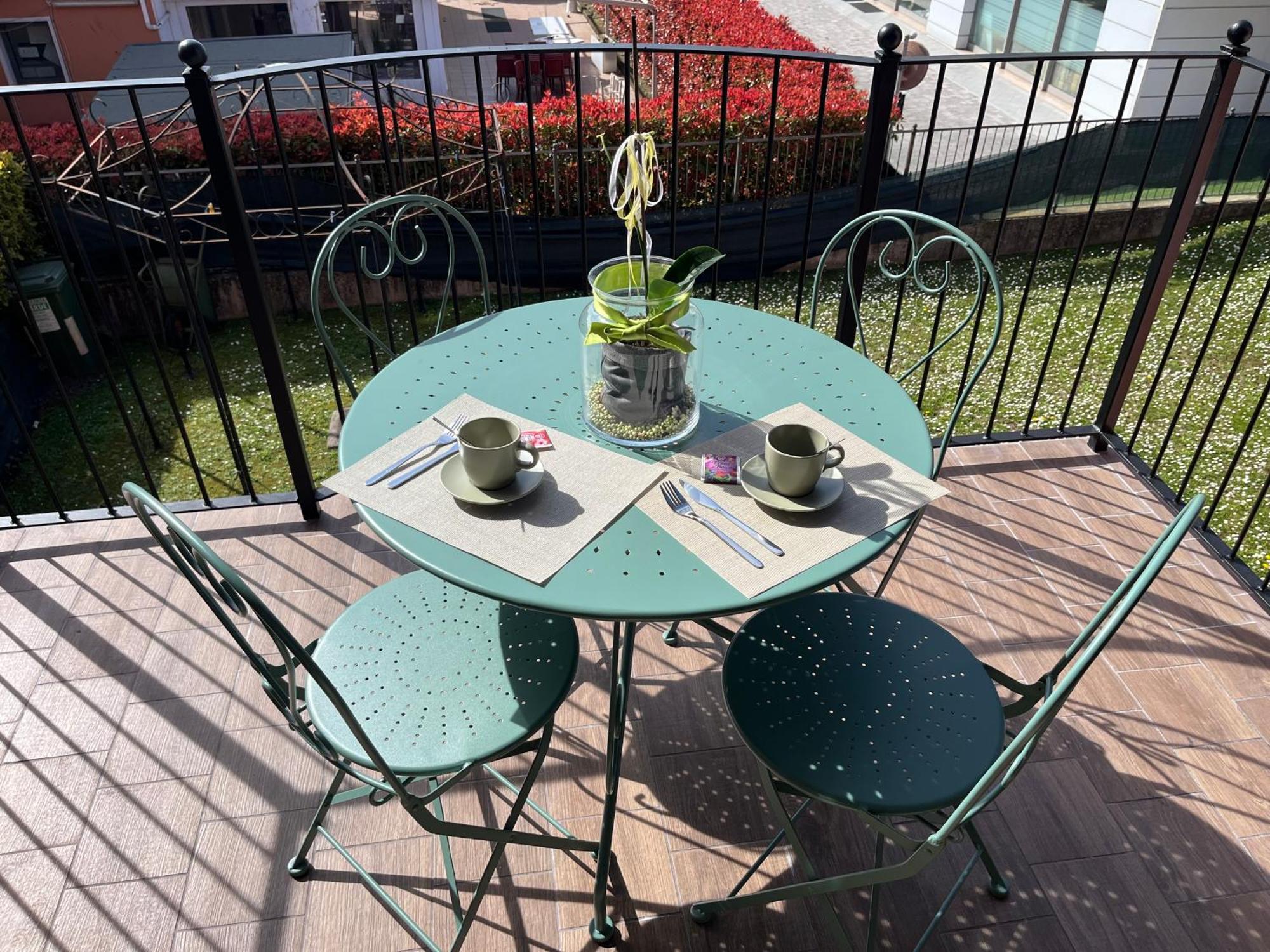 Al Cascinale Peschiera Del Garda Apartment Luaran gambar